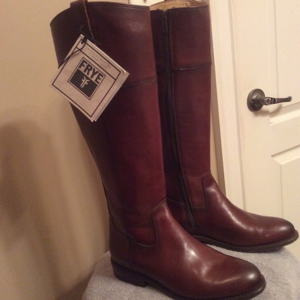 Size 8Med Frye Boots